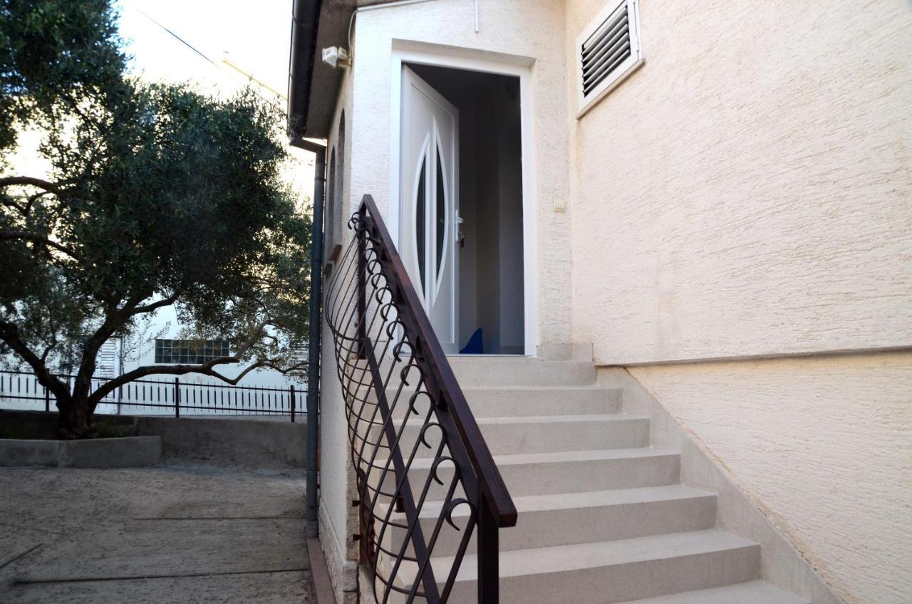 Dvosoban Apartman U Centru Grada Biograd Na Moru Exterior photo