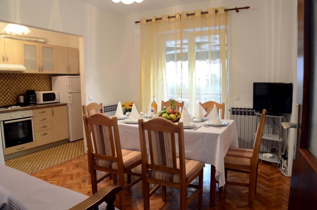 Dvosoban Apartman U Centru Grada Biograd Na Moru Exterior photo