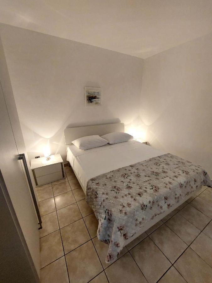 Dvosoban Apartman U Centru Grada Biograd Na Moru Exterior photo