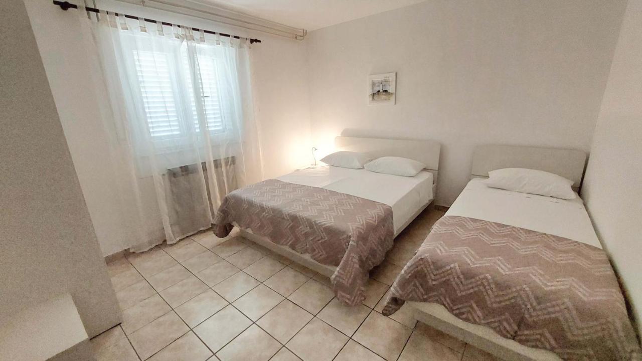 Dvosoban Apartman U Centru Grada Biograd Na Moru Exterior photo